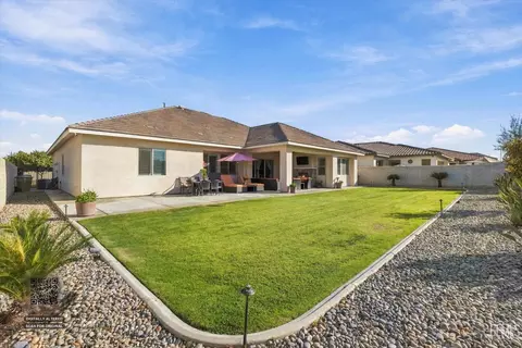 Exterior - 4113 Greendale Ct, Bakersfield, CA 93311 photo 4 of 6
