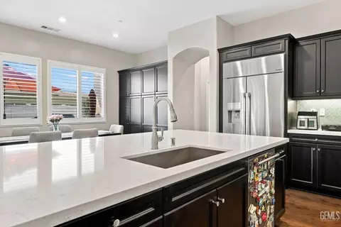 Kitchen - 4113 Greendale Ct, Bakersfield, CA 93311 photo 5 of 5