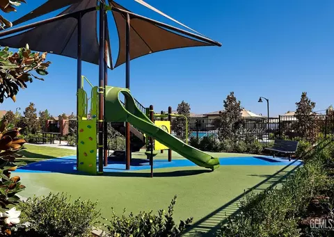 View/Area - 4113 Greendale Ct, Bakersfield, CA 93311 photo 6 of 10