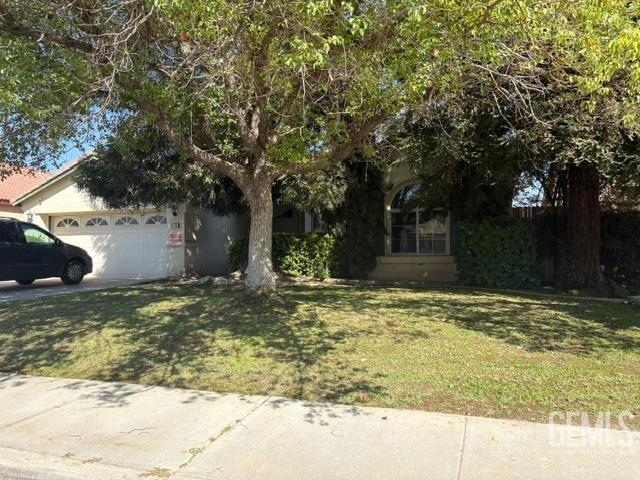 810 Darlingham Ct, Bakersfield, CA 93312 | MLS# 202610297 | 2 Photos ...