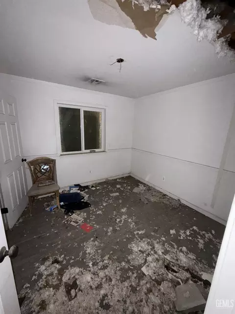 Bedroom - 17050 Matterhorn Dr, Tehachapi, CA 93561 photo 1 of 4