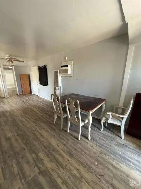 Dining - 119 Madison St, Taft, CA 93268 photo 2 of 3