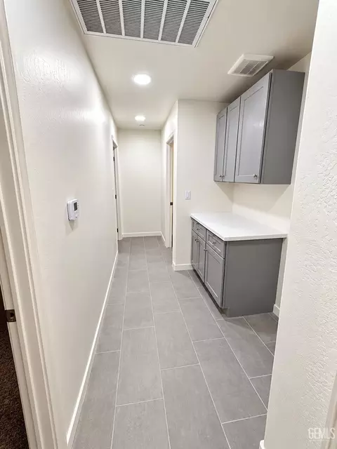 418 6th St, Taft, CA 93268 photo 5