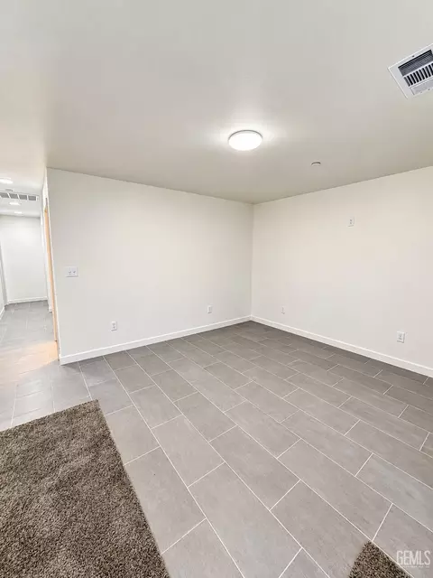 418 6th St, Taft, CA 93268 photo 3