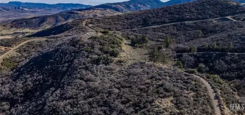 23301 Constance Way, Tehachapi, CA 93561 photo 2