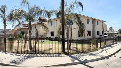 1303 Bernard St, Bakersfield, CA 93305