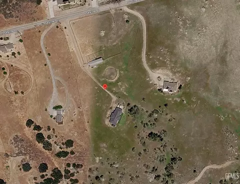 26750 Skyline Dr, Tehachapi, CA 93561 photo 3