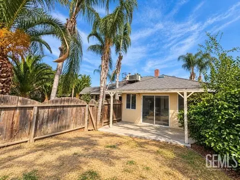 Exterior - 1621 N Maple St, Visalia, CA 93292 photo 3 of 3
