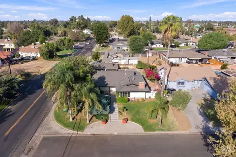 View/Area - 421 Brookhaven Dr, Bakersfield, CA 93304 photo 6 of 6