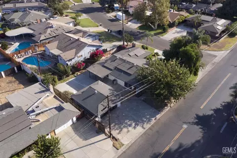 View/Area - 421 Brookhaven Dr, Bakersfield, CA 93304 photo 2 of 6