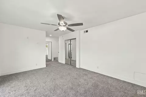Bedroom - 421 Brookhaven Dr, Bakersfield, CA 93304 photo 3 of 7