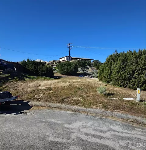 4401 Chapala St, Lake Isabella, CA 93240