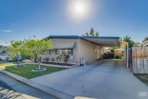 400 E Roberts Ln #8, Bakersfield, CA 93308 photo 3