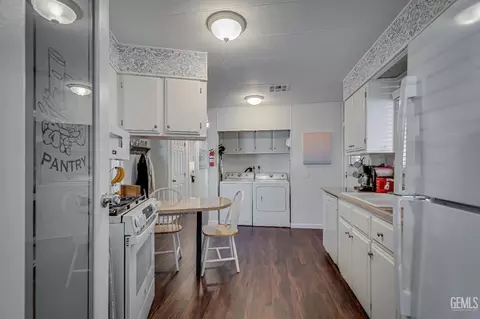 400 E Roberts Ln #8, Bakersfield, CA 93308 photo 11