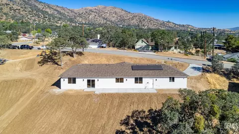 View/Area - 21204 Stage Dr, Tehachapi, CA 93561 photo 1 of 2