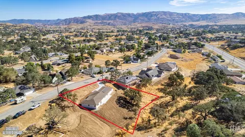 View/Area - 21204 Stage Dr, Tehachapi, CA 93561 photo 2 of 2