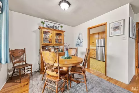 Dining - 209 W B St, Tehachapi, CA 93561 photo 2 of 2
