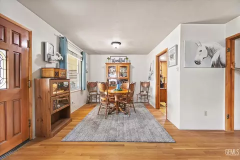 Dining - 209 W B St, Tehachapi, CA 93561 photo 1 of 2