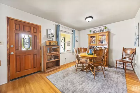 Entry Way - 209 W B St, Tehachapi, CA 93561 photo 1 of 1