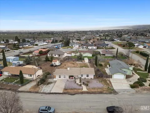 View/Area - 19720 Kid Pl, Tehachapi, CA 93561 photo 4 of 7