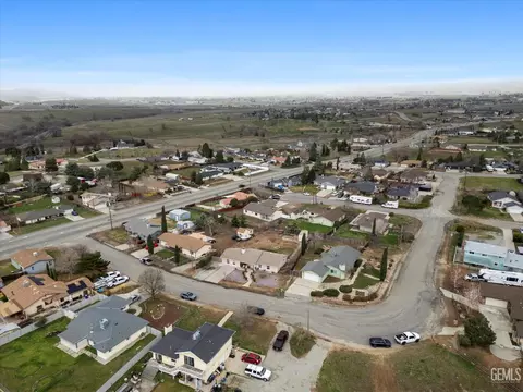 View/Area - 19720 Kid Pl, Tehachapi, CA 93561 photo 3 of 7