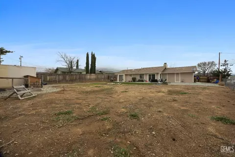Exterior - 19720 Kid Pl, Tehachapi, CA 93561 photo 6 of 7