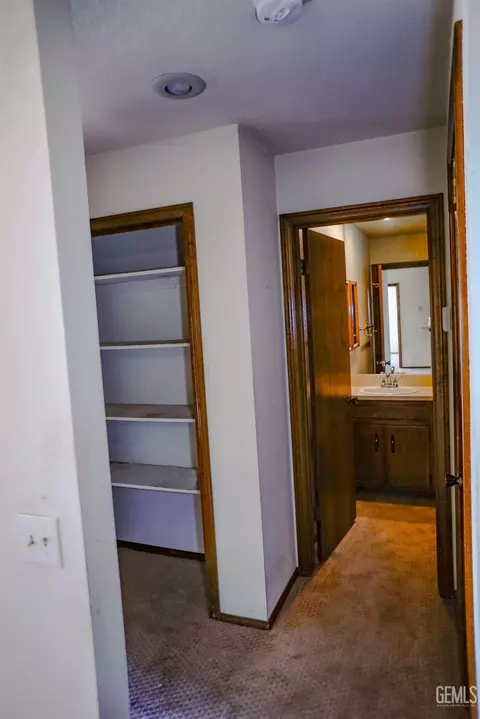 Entry Way - 28881 Shannon Ct #8, Tehachapi, CA 93561 photo 1 of 2