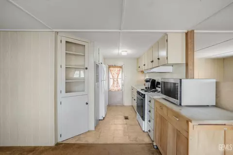 Kitchen - 14 Jordan Rd, Bodfish, CA 93205 photo 1 of 2
