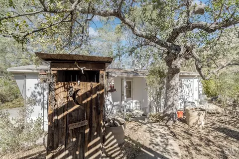 Exterior - 14 Jordan Rd, Bodfish, CA 93205 photo 8 of 20