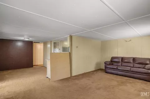 Living - 14 Jordan Rd, Bodfish, CA 93205 photo 3 of 4