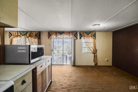 Living - 14 Jordan Rd, Bodfish, CA 93205 photo 1 of 4