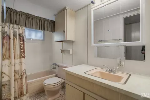 Bath - 14 Jordan Rd, Bodfish, CA 93205 photo 1 of 2