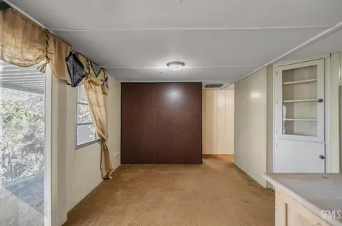 Living - 14 Jordan Rd, Bodfish, CA 93205 photo 2 of 4