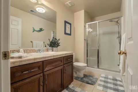 Bath - 3832 N Carson St, Visalia, CA 93291 photo 4 of 4