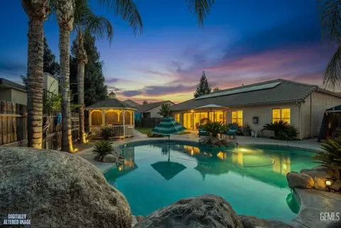 Exterior - 3832 N Carson St, Visalia, CA 93291 photo 5 of 11