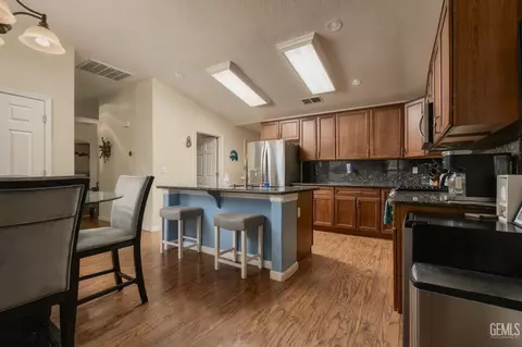 Kitchen - 3832 N Carson St, Visalia, CA 93291 photo 3 of 3
