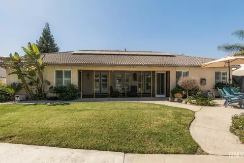 Exterior - 3832 N Carson St, Visalia, CA 93291 photo 9 of 11
