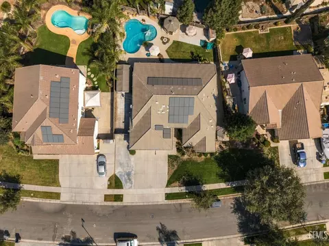 View/Area - 3832 N Carson St, Visalia, CA 93291 photo 5 of 5