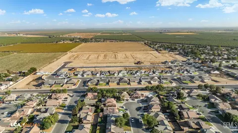 View/Area - 626 Sammy Way, Shafter, CA 93263 photo 2 of 2