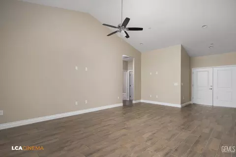 Living - 626 Sammy Way, Shafter, CA 93263 photo 2 of 2