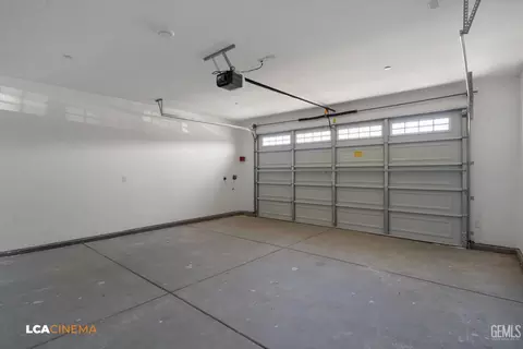 Entry Way - 626 Sammy Way, Shafter, CA 93263 photo 1 of 1