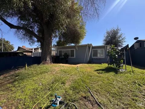 3029 Crestline Rd, Bakersfield, CA 93306
