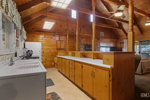 Kitchen - 45796 Carlin Dr, Posey, CA 93260 photo 2 of 7