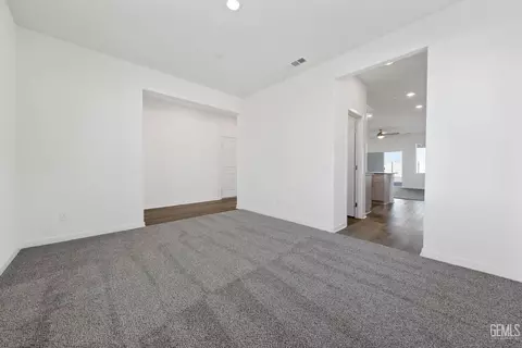 7508 Rambutan Pl, Bakersfield, CA 93313 photo 4