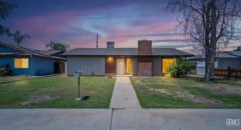 4300 Starling Dr, Bakersfield, CA 93309