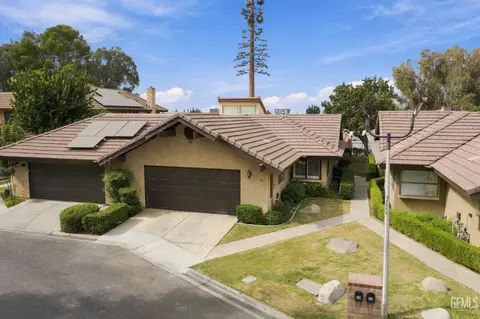 2323 Easthills Dr #15, Bakersfield, CA 93306