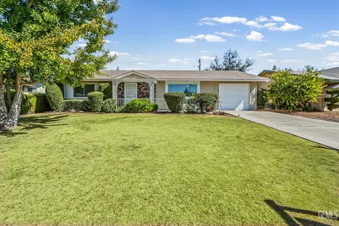 1004 Bermuda St, Bakersfield, CA 93309