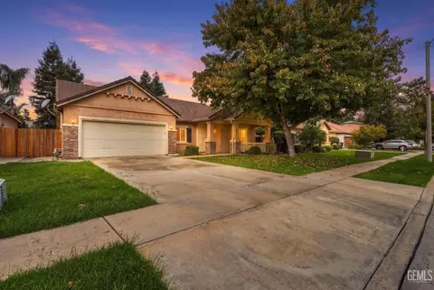 129 N Anthony St, Visalia, CA 93291