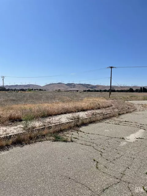 0 Keystone Ct, Tehachapi, CA 93561 photo 4