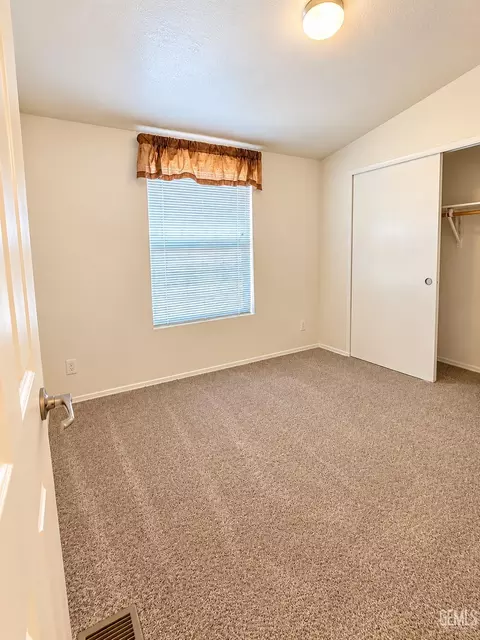 Bedroom - 4501 King Arthur Ct, Bakersfield, CA 93301 photo 2 of 2